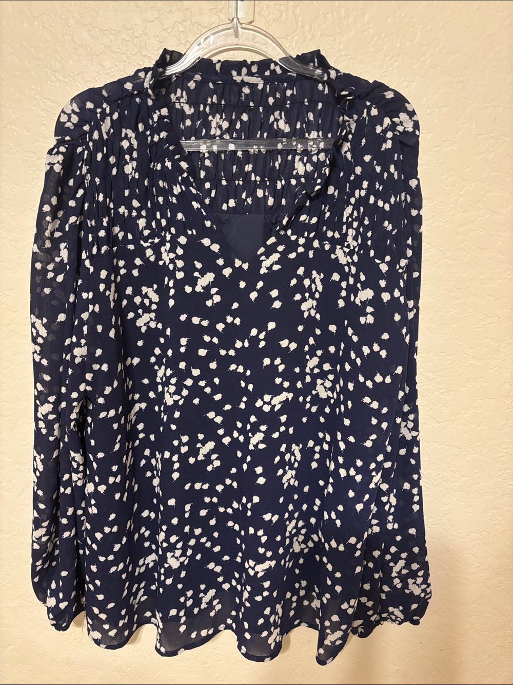 🎼 Navy Blue Printed V-Neck Blouse long sleeve size XL GUC